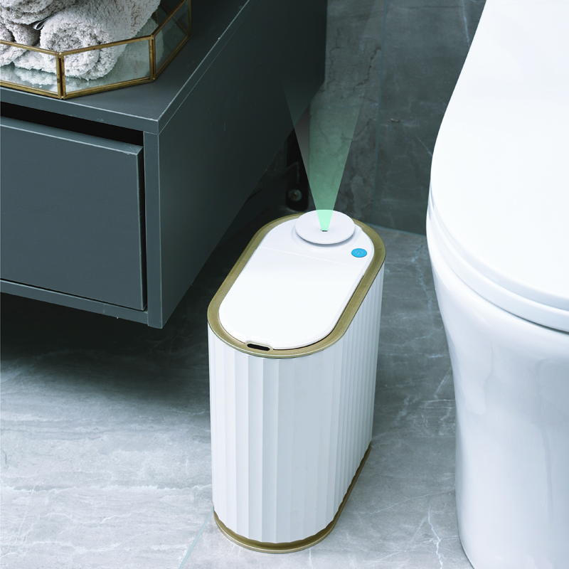 bin with sensor lid